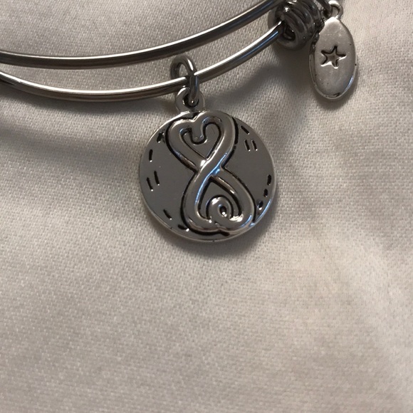 Silver Sisters bracelet - Picture 3 of 3